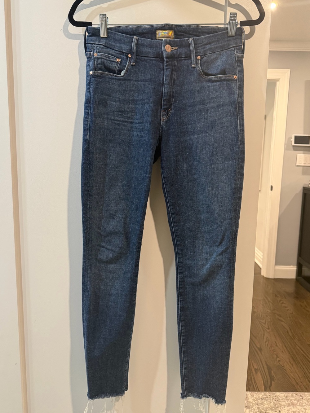 MOTHER Skinny looker ankle fray girl crush 27